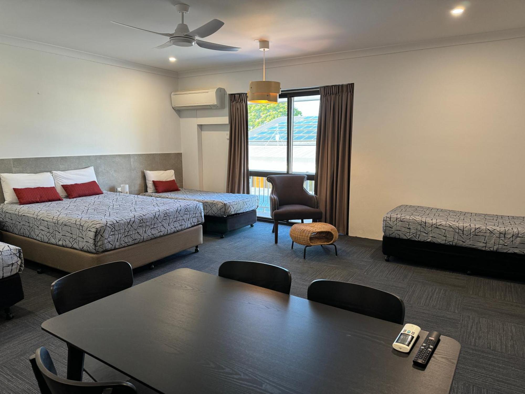Longreach Motor Inn Zewnętrze zdjęcie