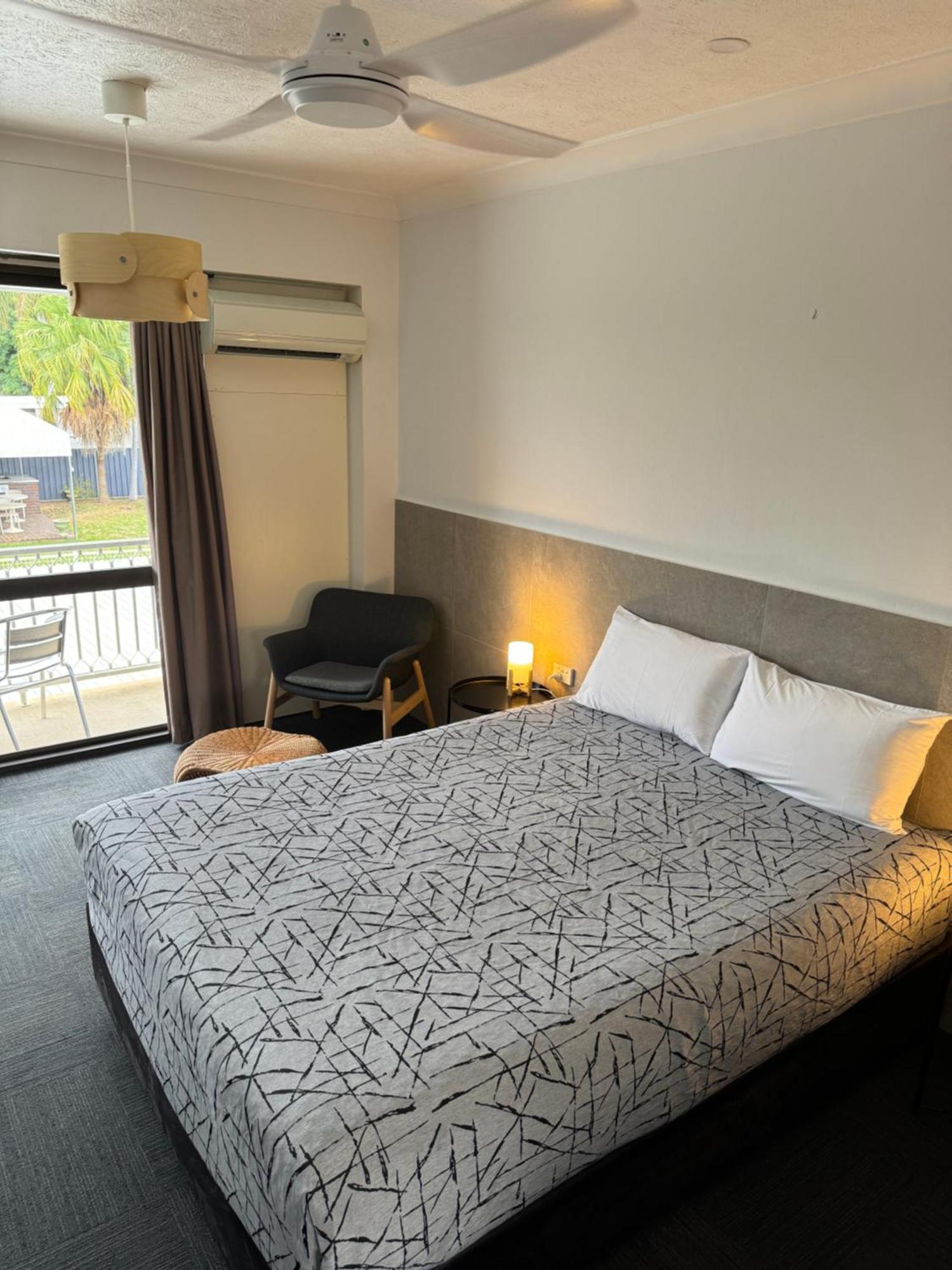 Longreach Motor Inn Zewnętrze zdjęcie