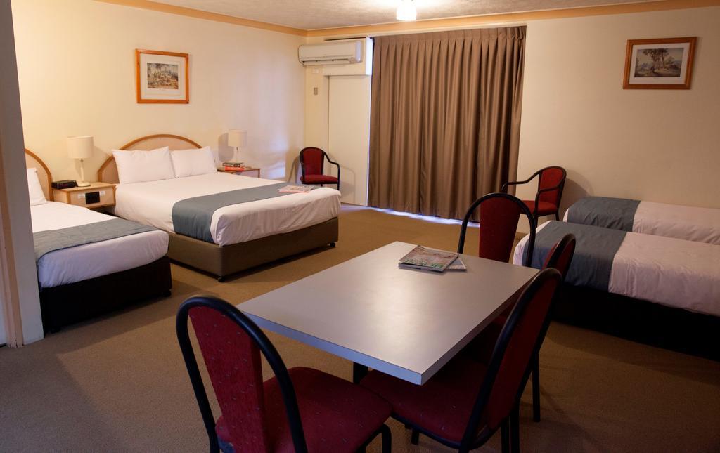 Longreach Motor Inn Zewnętrze zdjęcie