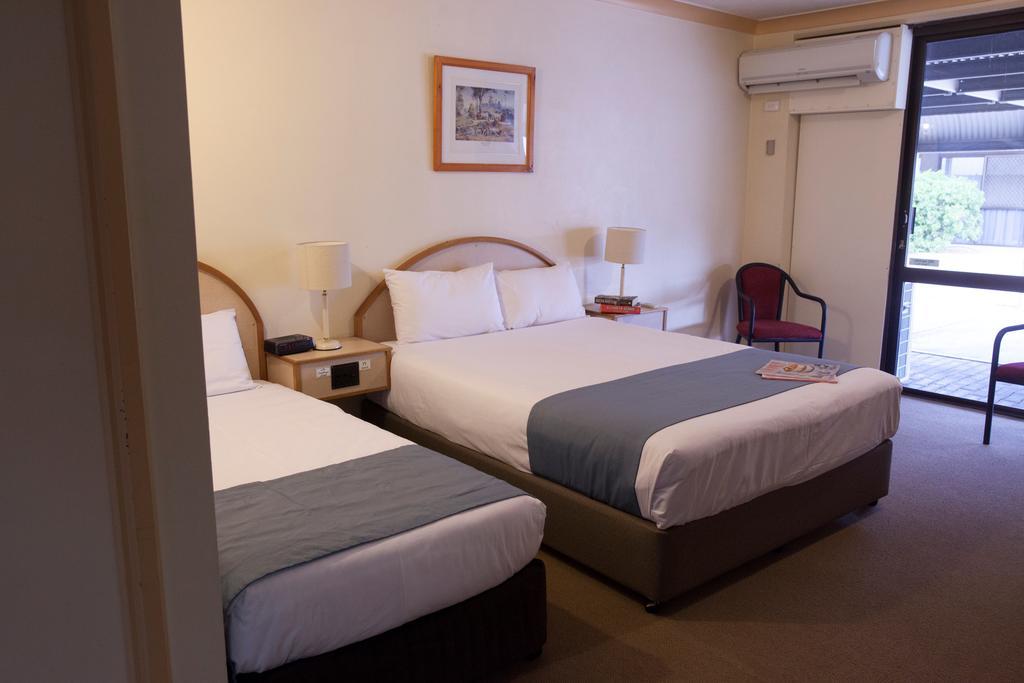 Longreach Motor Inn Zewnętrze zdjęcie