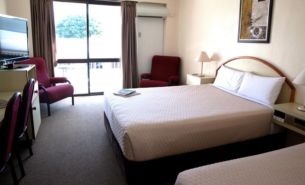 Longreach Motor Inn Zewnętrze zdjęcie