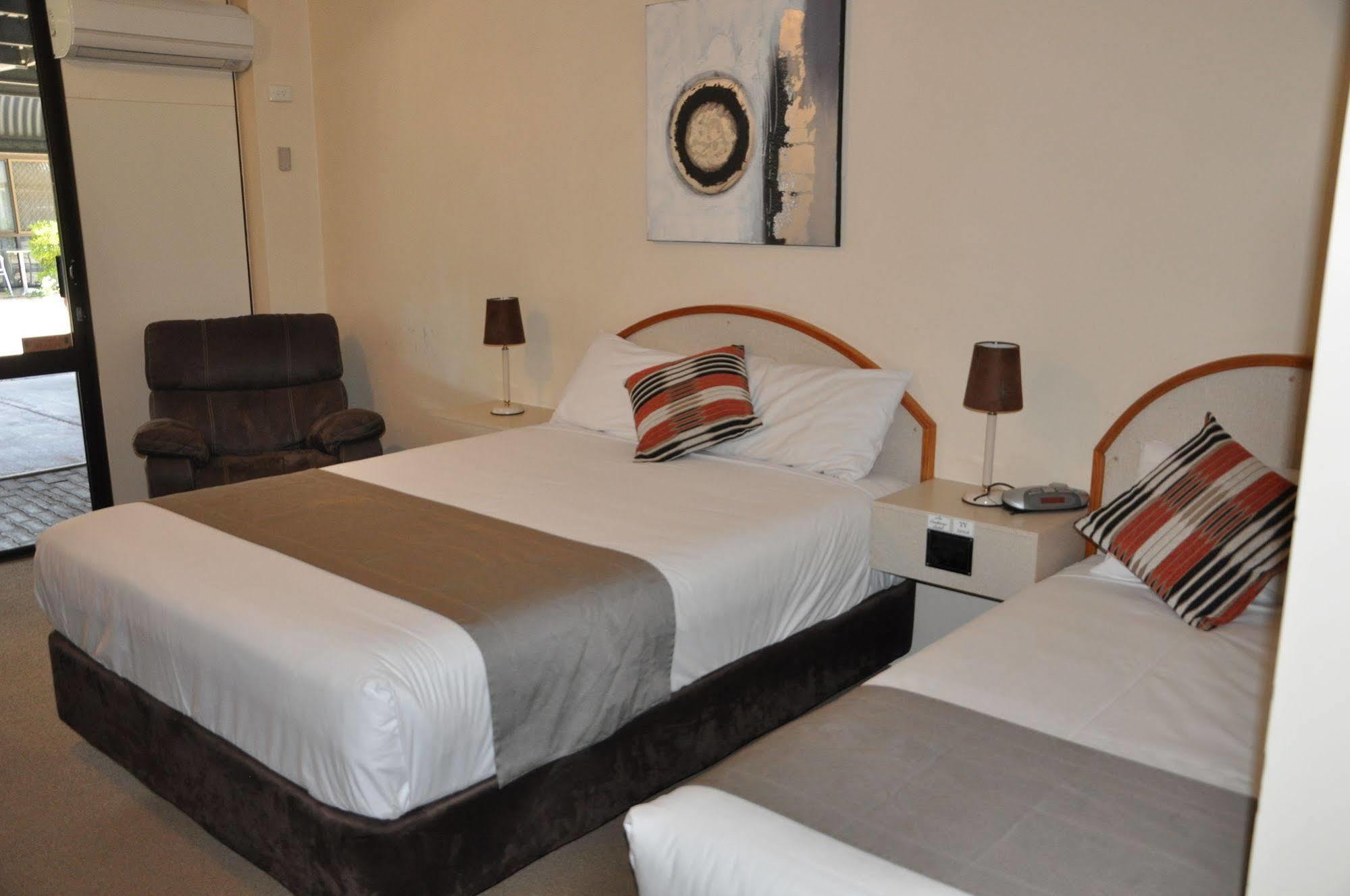 Longreach Motor Inn Zewnętrze zdjęcie